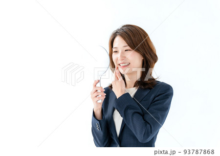 デンタル　ホワイトニング　歯　女性 93787868