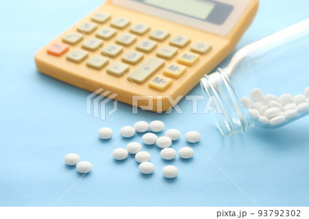薬、医療にかかるコスト 医療費のイメージ9 薬、医療にかかるコスト 医療費のイメージ9 93792302