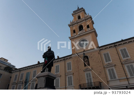 Piazza Giuseppe Garibaldi in the center of Parma, Emilia Romagna, Italy Piazza Giuseppe Garibaldi in the center of Parma, Emilia Romagna, Italy 93793024