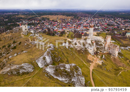Panoramic view from above on the medieval castle Olsztyn. Poland Panoramic view from above on the medieval castle Olsztyn. Poland 93793459