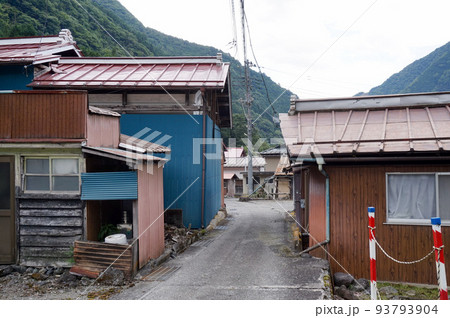 山梨県早川町・下湯島集落の町並 山梨県早川町・下湯島集落の町並 93793904