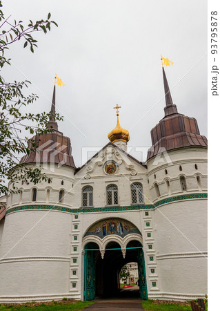 Holy gates in Vvedensky Tolga convent in Yaroslavl, Russia Holy gates in Vvedensky Tolga convent in Yaroslavl, Russia 93795878