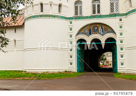 Holy gates in Vvedensky Tolga convent in Yaroslavl, Russia 93795879