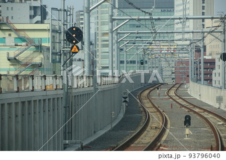 東京駅から上野駅に向かう上野東京ラインの軌道 93796040