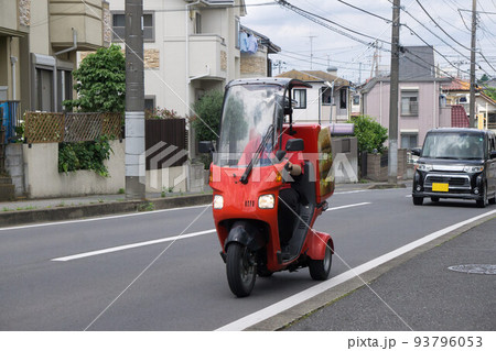 デリバリー 原付バイク 道路 デリバリー 原付バイク 道路 93796053