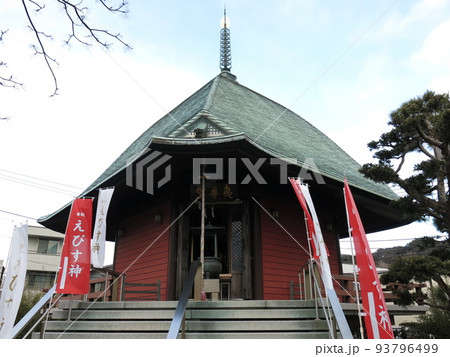 鎌倉市の本覚寺にある夷堂（夷尊堂） 93796499