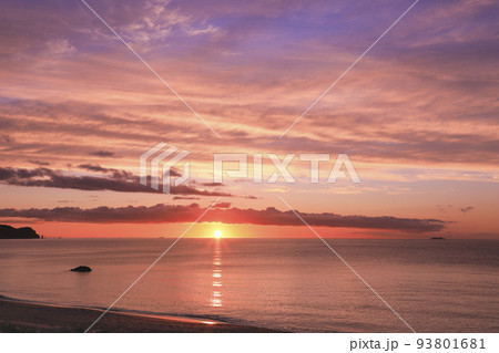 夕日が綺麗な海　積丹半島 93801681