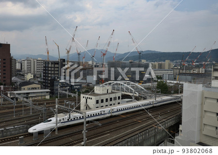 建設中の京都芸大と京都駅・八条口(新幹線口) 建設中の京都芸大と京都駅・八条口(新幹線口) 93802068