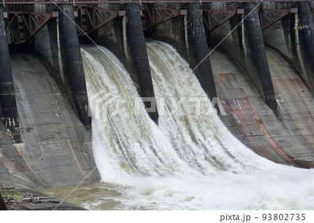 緊急放流 緊急放流 93802735