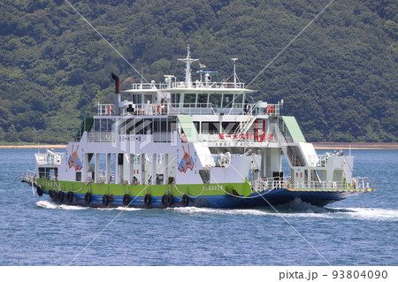 瀬戸内海を行く大三島フェリー（忠海港～大久野島～盛港） 93804090