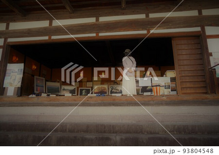 蓼科山 聖光寺（たてしなさん しょうこうじ）「本州で最も遅いソメイヨシノ」が見られる桜の名所である 93804548