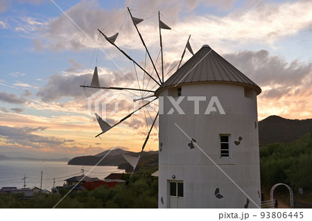 香川 小豆島 オリーブ公園 風車 93806445