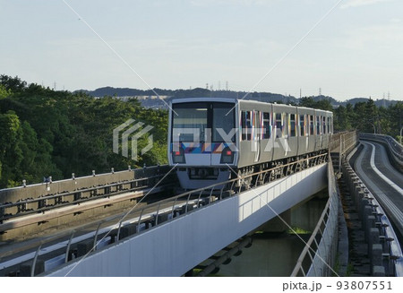 新交通システム　金沢シーサイドライン  横浜市　JR根岸線の新杉田駅～京急本線の金沢八景駅　令4年 93807551