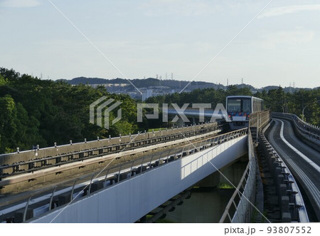 新交通システム　金沢シーサイドライン  横浜市　JR根岸線の新杉田駅～京急本線の金沢八景駅　令4年 93807552
