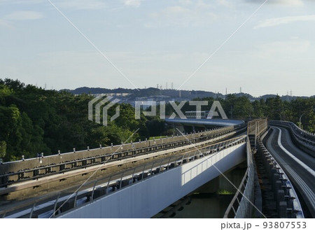 新交通システム　金沢シーサイドライン  横浜市　JR根岸線の新杉田駅～京急本線の金沢八景駅　令4年 93807553