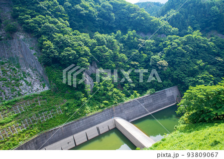 薗原ダム ダム下の眺め 初夏の風景 薗原ダム ダム下の眺め 初夏の風景 93809067