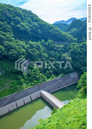 薗原ダム ダム下の眺め 初夏の風景 薗原ダム ダム下の眺め 初夏の風景 93809068