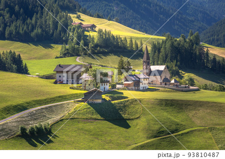 St. Magdalena village with famous church in Val di Funes, Dolomites , Italy 93810487