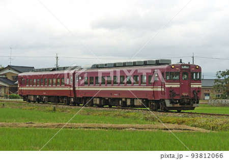 城端線　油田ー戸出　JR西日本　キハ58-1116+キハ28-2351（富山） 93812066