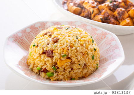 炒飯と麻婆豆腐 炒飯と麻婆豆腐 93813137