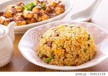 炒飯と麻婆豆腐 炒飯と麻婆豆腐 93813139