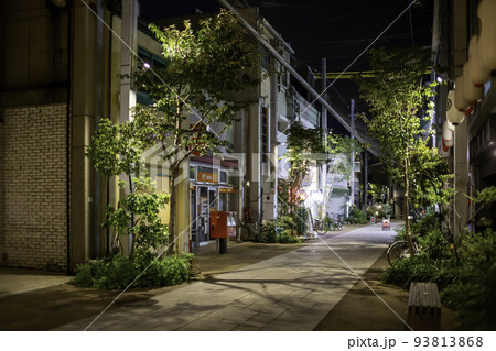 夜の福山本通商店街 福山船町郵便局 広島県福山市 夜の福山本通商店街 福山船町郵便局 広島県福山市 93813868