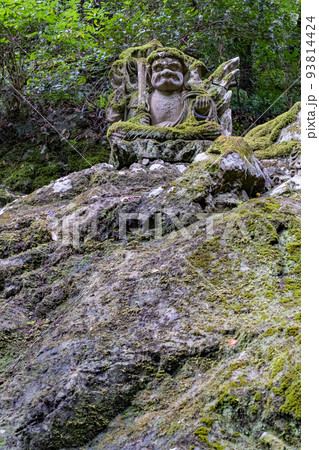 島根県の安来清水寺の岩不動 島根県の安来清水寺の岩不動 93814424