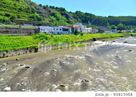三原大橋／吾妻川より万座・鹿沢口駅方面を望む(群馬県嬬恋村)【2022.8】 93815008