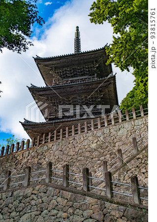 島根県の安来清水寺の三重塔 島根県の安来清水寺の三重塔 93815761