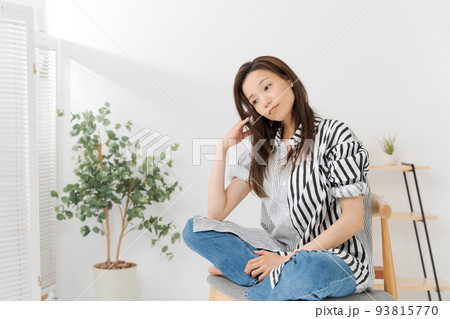 20代女性のポートレート 20代女性のポートレート 93815770