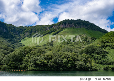 鳥取県琴浦町の船上山 93816206
