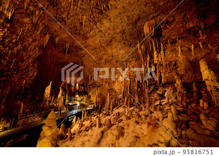 玉泉洞・東洋一洞 93816751