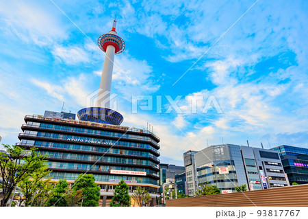 京都府　京都駅周辺の都市風景　京都タワー 93817767