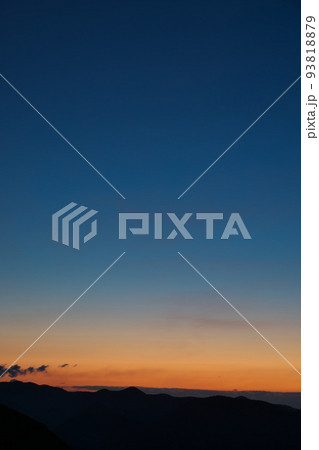 《岡山県》瀬戸内海国立公園 夕立受山から見る夜明け 93818879