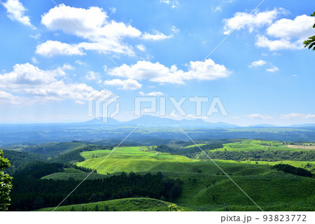 阿蘇五岳　阿蘇涅槃像　久住高原展望台から望む阿蘇五岳　大分県竹田市久住町久住　 93823772