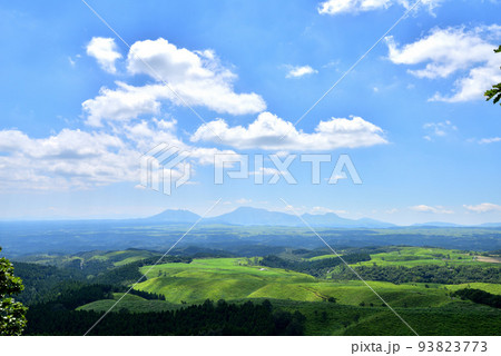 阿蘇五岳　阿蘇涅槃像　久住高原展望台から望む阿蘇五岳　大分県竹田市久住町久住　 93823773