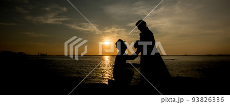 proposing to his girlfriend. will you marry me images. proposing to his girlfriend. will you marry me images. 93826336