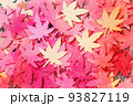 紅葉の葉っぱの背景 93827119