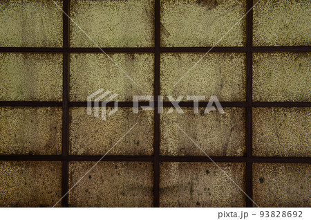 古びた障子 93828692