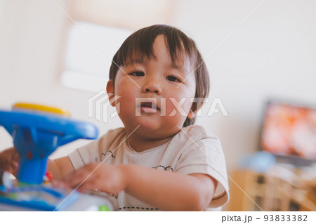 2 years old 93833382