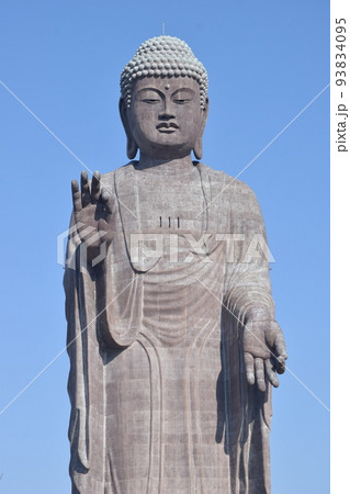 牛久大仏 世界最大のブロンズ立像の写真素材 [93834095] - PIXTA