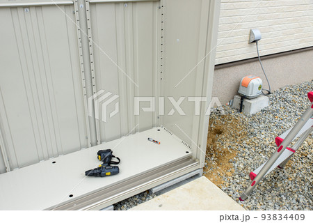 物置の組み立て、DIY、作業 物置の組み立て、DIY、作業 93834409