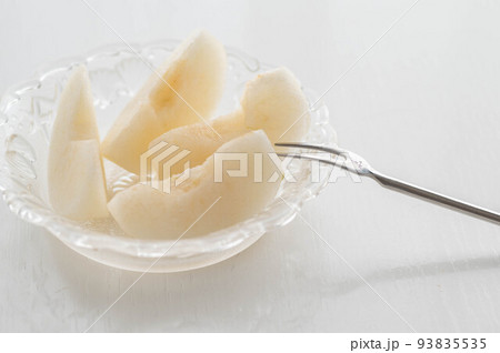 秋の味覚20世紀梨カット果実 秋の味覚20世紀梨カット果実 93835535