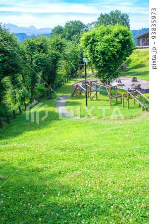赤城山方面 白沢高原温泉 望郷の湯付近の風景 初夏の季節 赤城山方面 白沢高原温泉 望郷の湯付近の風景 初夏の季節 93835973