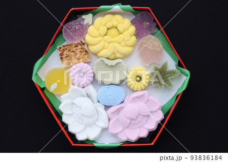 色とりどりの干菓子 冠婚葬祭の手土産4 93836184