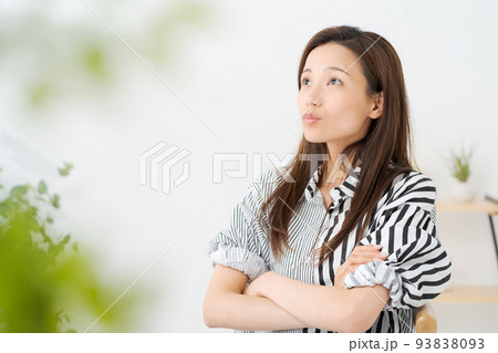 20代女性のポートレート 20代女性のポートレート 93838093