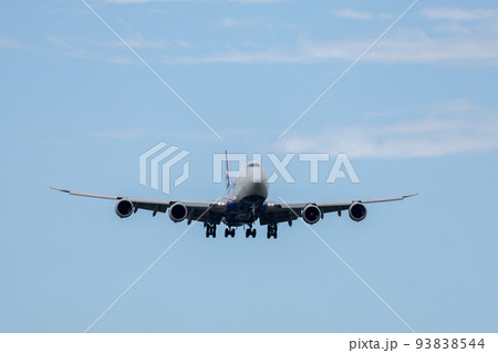 航空貨物・AIR CARGO/成田空港にまもなく着陸・ボーイング747・Nippon Cargo 93838544