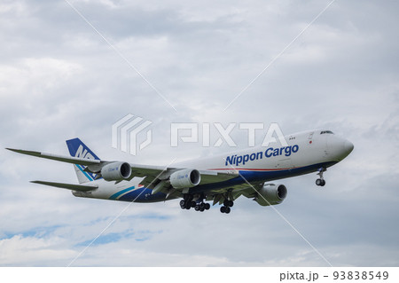 航空貨物・AIR CARGO/成田空港にまもなく着陸・ボーイング747・Nippon Cargo 93838549