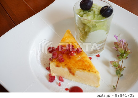 チーズケーキ アイスコーヒ 93841705