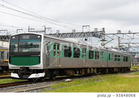 車両基地に停車する烏山線のEV-E301系 93848068